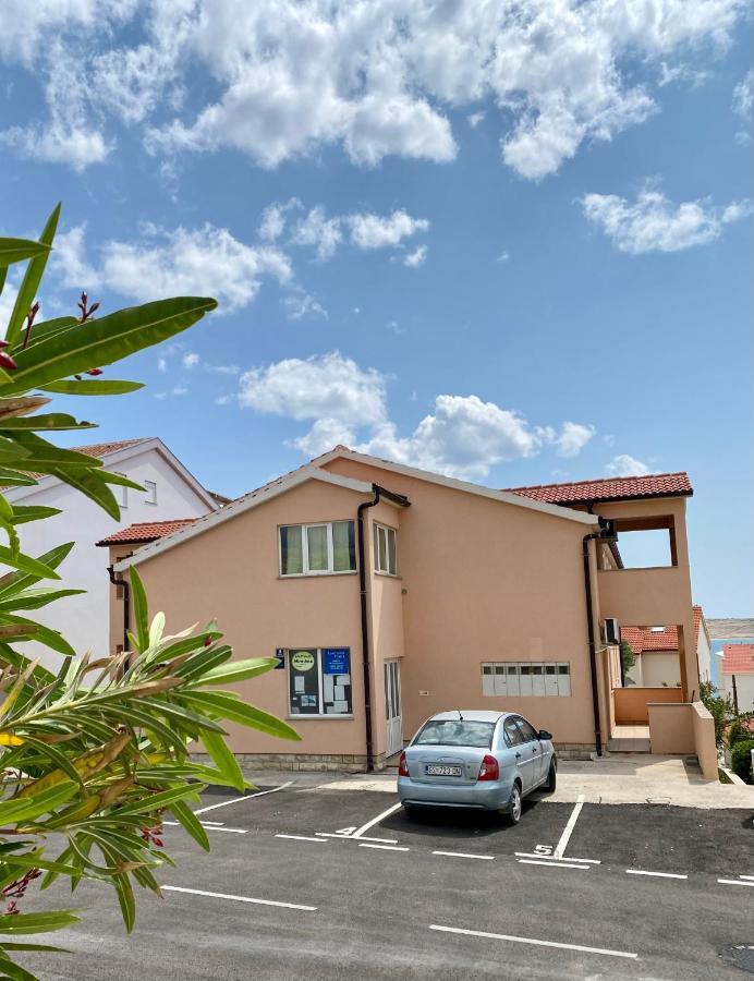 Apartments Ivana Zubovici Exterior photo